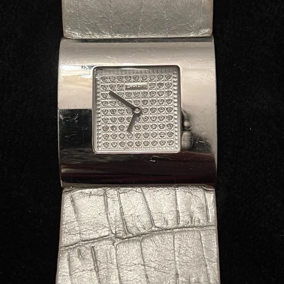 bebe | Accessories | Bebe Silver Genuine Leather Rhinestone  display picture 2
